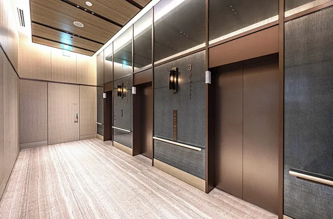 エントランスエレベーターホール