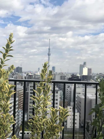 スカイテラスから東京スカイツリー方面を望む