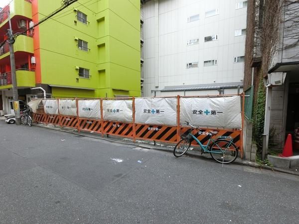 新宿区歌舞伎町二丁目土地 前面道路