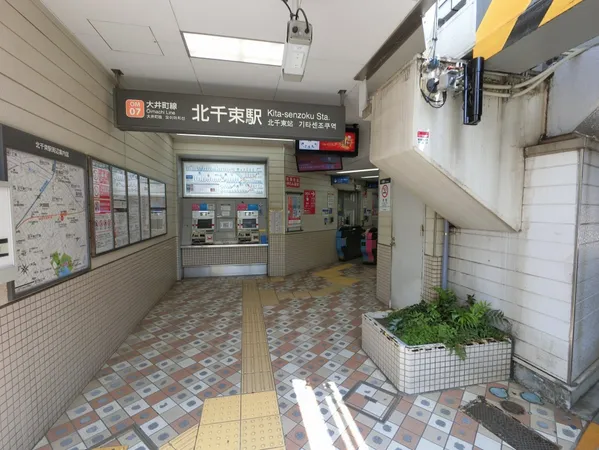 徒歩７分。