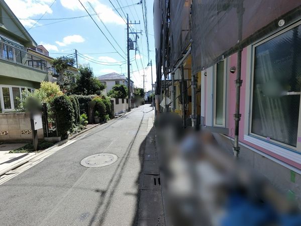 杉並区西荻南4丁目アパート【ティ・アーモ サンセット】 前面道路含む外観