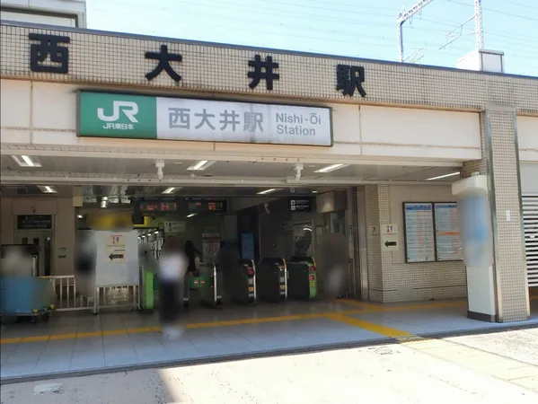 徒歩１５分。