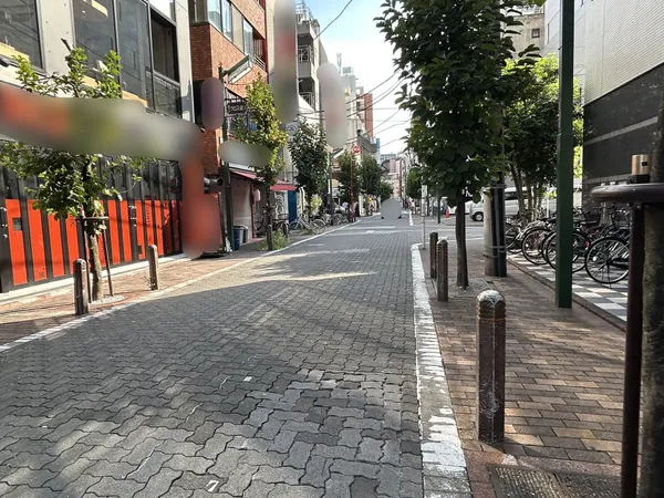 前面道路含む外観