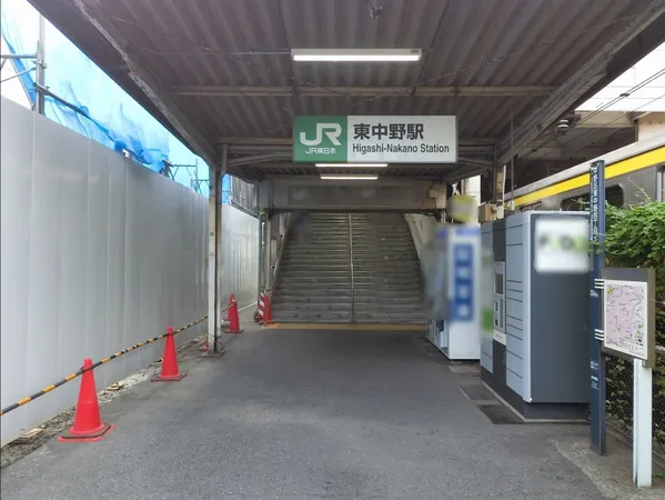 徒歩９分。