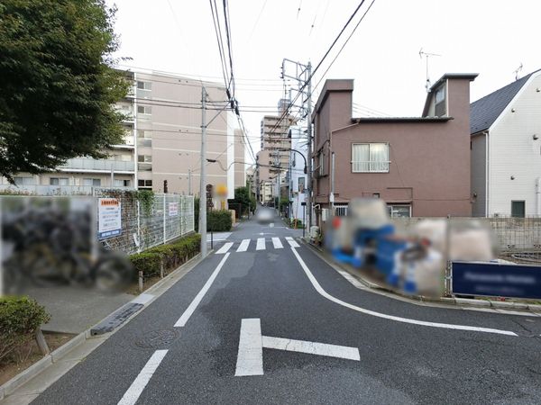 新宿区西落合3丁目マンション【フォレスタ新宿西落合】 前面道路含む外観 新宿区西落合3丁目マンション【フォレスタ新宿西落合】 前面道路含む外観