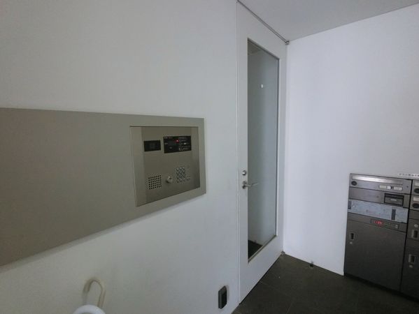 世田谷区三軒茶屋2丁目 アパート【L’s Sangenjyaya】 エントランス 世田谷区三軒茶屋2丁目 アパート【L’s Sangenjyaya】 エントランス