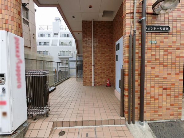 練馬区豊玉北3丁目マンション【メゾンドール追分】 エントランス 練馬区豊玉北3丁目マンション【メゾンドール追分】 エントランス