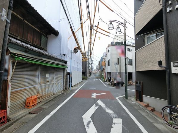 杉並区和泉2丁目マンション【エルファーロ代田橋】 前面道路含む外観 杉並区和泉2丁目マンション【エルファーロ代田橋】 前面道路含む外観