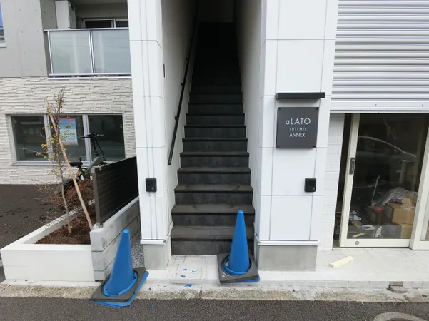 エントランス（YUTENJI ANNEX）