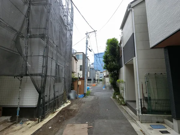 前面道路（2026年4月撮影）