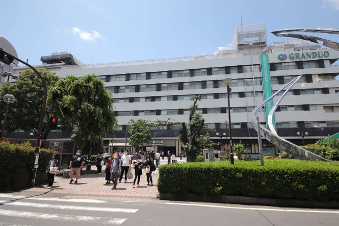 徒歩4分。