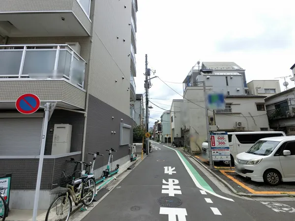 前面道路含む外観