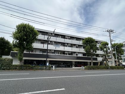 エヴェナール方南町(一階店舗部分) 外観