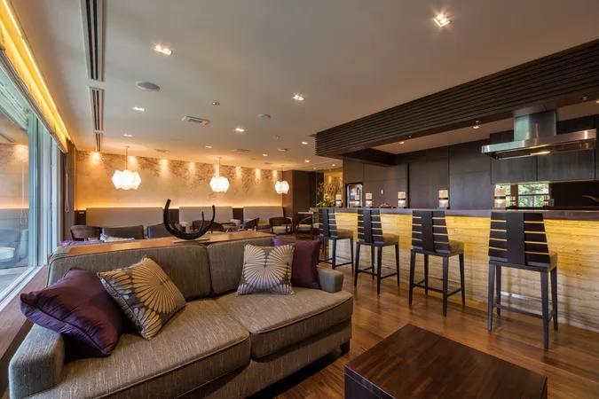 カフェラウンジ