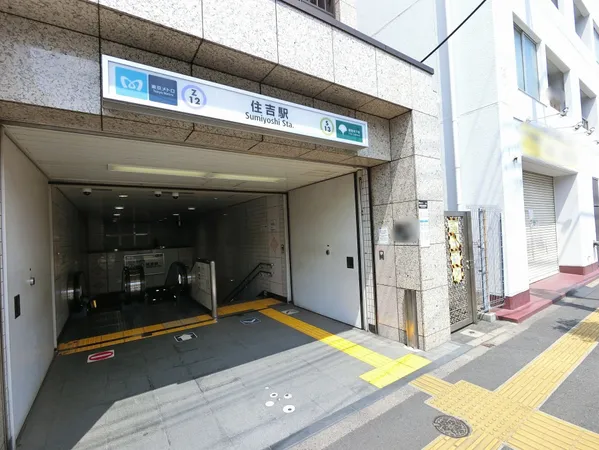 徒歩９分。