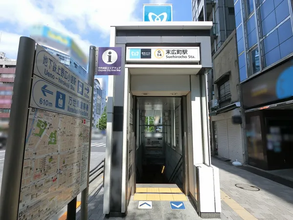 徒歩９分。