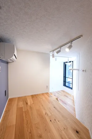 室内（301号室）