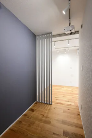 室内（302号室）