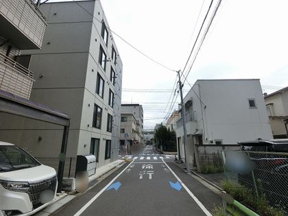 前面道路含む外観