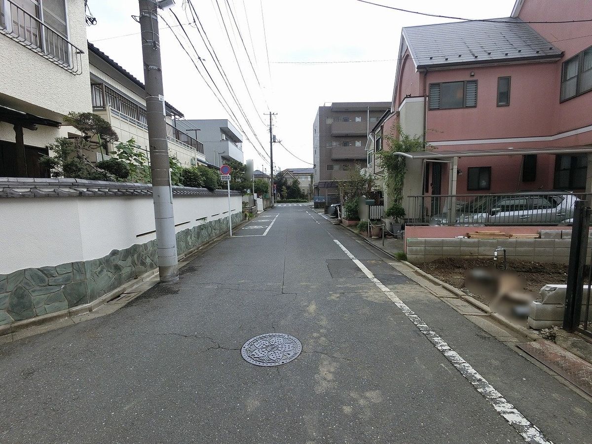 前面道路含む外観