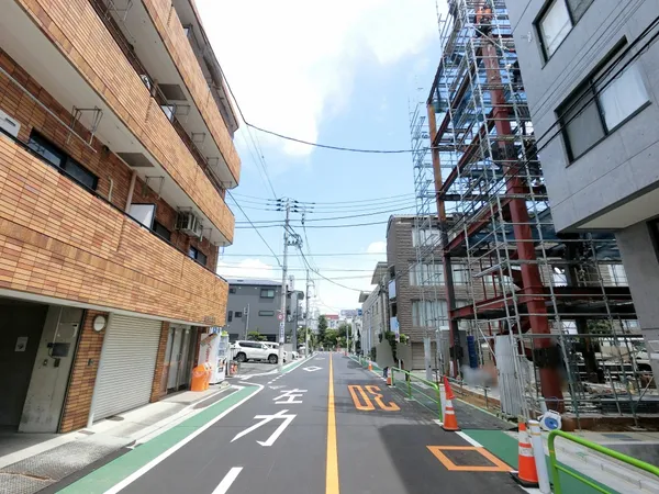 前面道路（令和６年８月撮影）