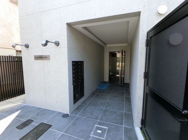 文京区本駒込一丁目マンション【カーサブリランテ本駒込】 エントランス