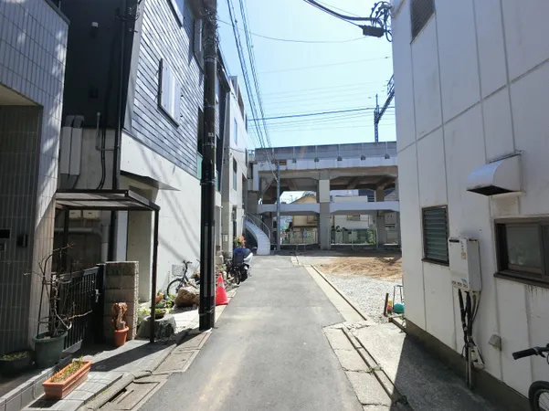 前面道路（令和7年4月撮影）