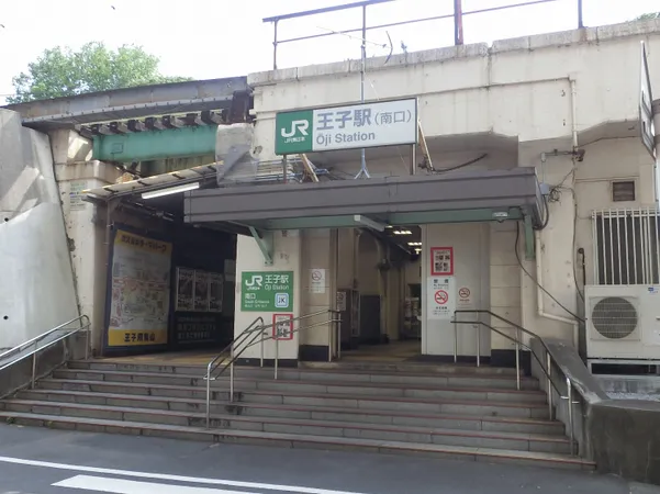 徒歩４分。