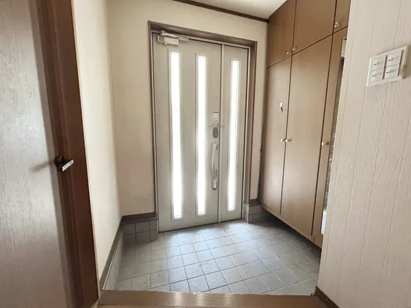 収納たっぷりなシューズボックスが備わっています。
