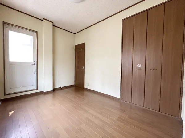 3階　南側の洋室約6帖