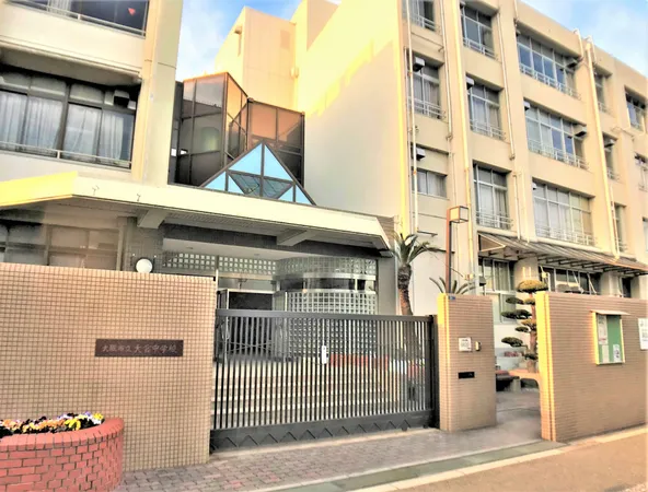 大阪市立大宮中学校まで徒歩9分。