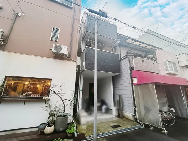 令和2年12月建築、高倉町の佇む優雅な邸宅