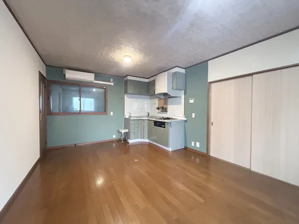 約12.0帖のLDK♪結露防止・断熱性能が向上する内窓（二重サッシ）を各所に採用