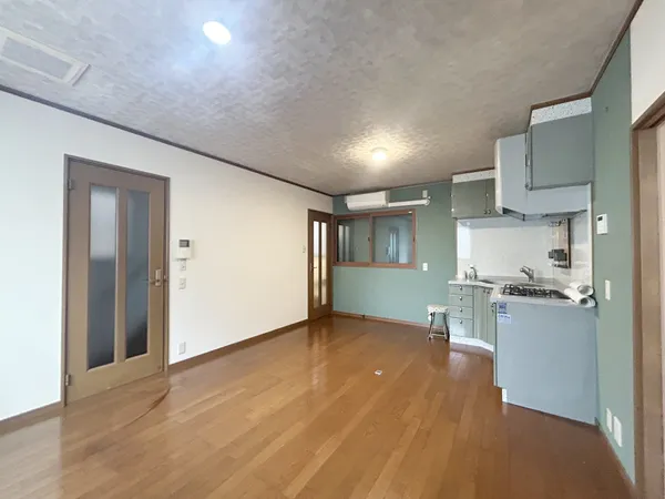 約12.0帖のLDK♪結露防止・断熱性能が向上する内窓（二重サッシ）を各所に採用