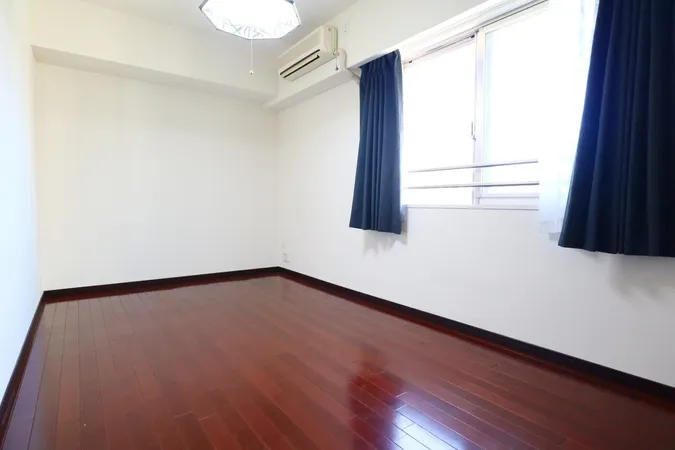 洋室　約7.0帖　柱のないすっきりとした綺麗な形のお部屋です。