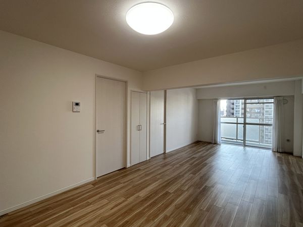 クローバーハイツ森小路1号棟 リビング