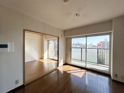 ネオコーポ門真東2番街 リビング