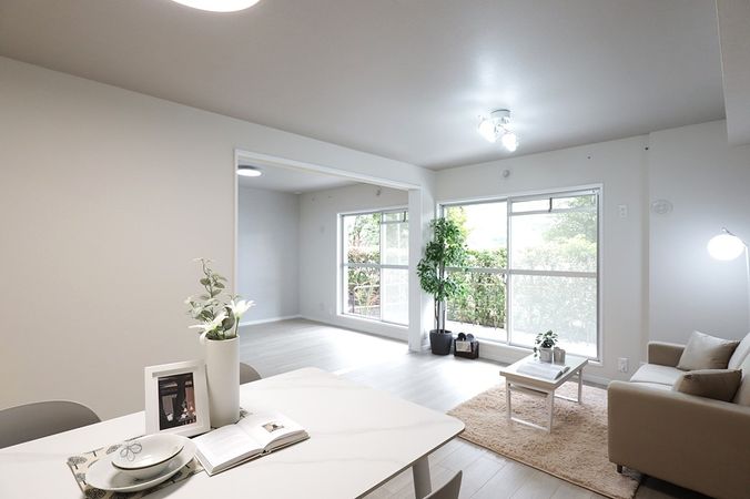 リバーサイドともぶち第一住宅第31号棟 リビング リバーサイドともぶち第一住宅第31号棟 リビング