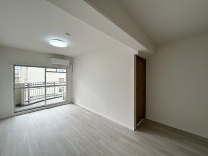 友渕コーポ リビング