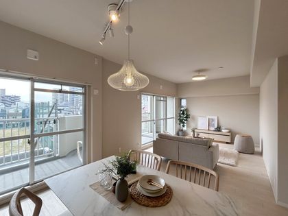 ファミールハイツ城東A棟 リビング