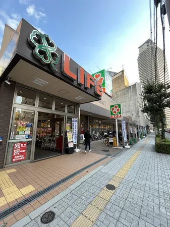 ライフ堂島大橋店まで徒歩6分。