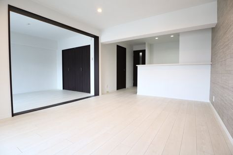 クローバーハイツ森小路1号棟 リビング