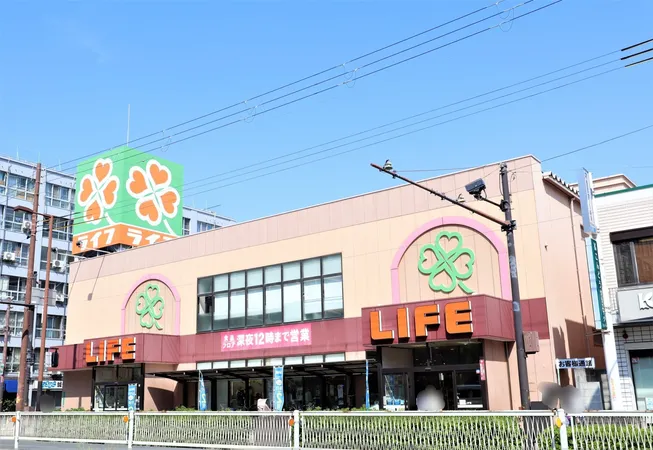 徒歩7分。