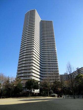 ベル・パークシティ G棟 外観