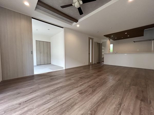 春日井市坂下町7丁目 リビング 春日井市坂下町7丁目 リビング
