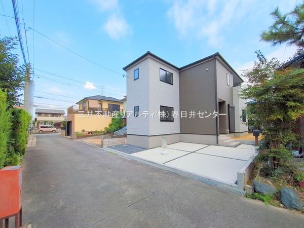 小牧市大字間々原新田 前面道路含む外観 小牧市大字間々原新田 前面道路含む外観