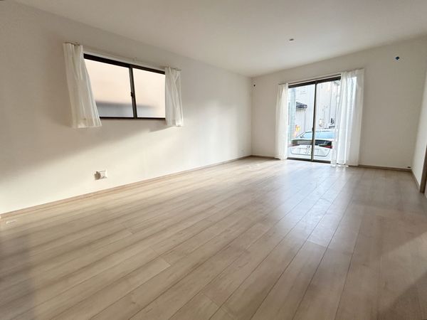 小牧市藤島2丁目 リビング