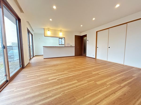 春日井市坂下町5丁目 リビング