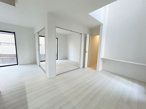 春日井市東神明町2丁目 1号棟 リビング