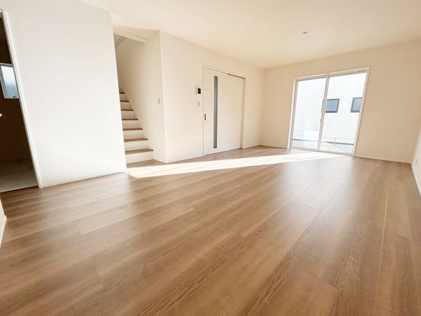 春日井市東野町西2丁目 3号棟 リビング